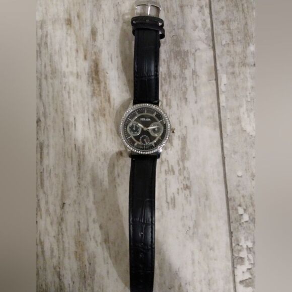 Brand New STRADA Watch with Black Leather Strap and Crystal Accents - Never Worn - Picture 7 of 9